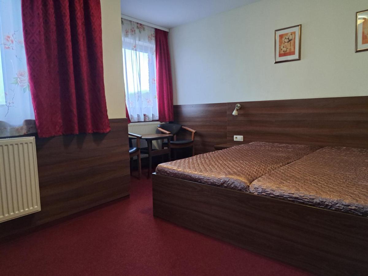 Penzion Kozak B&B Sebedražie エクステリア 写真